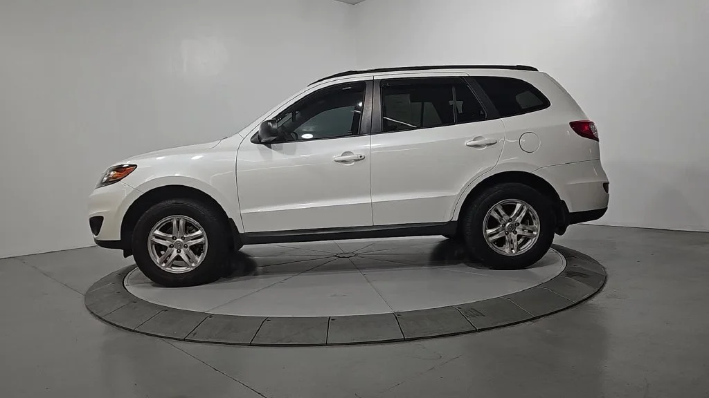 Used 2012 White Hyundai GLS image 5