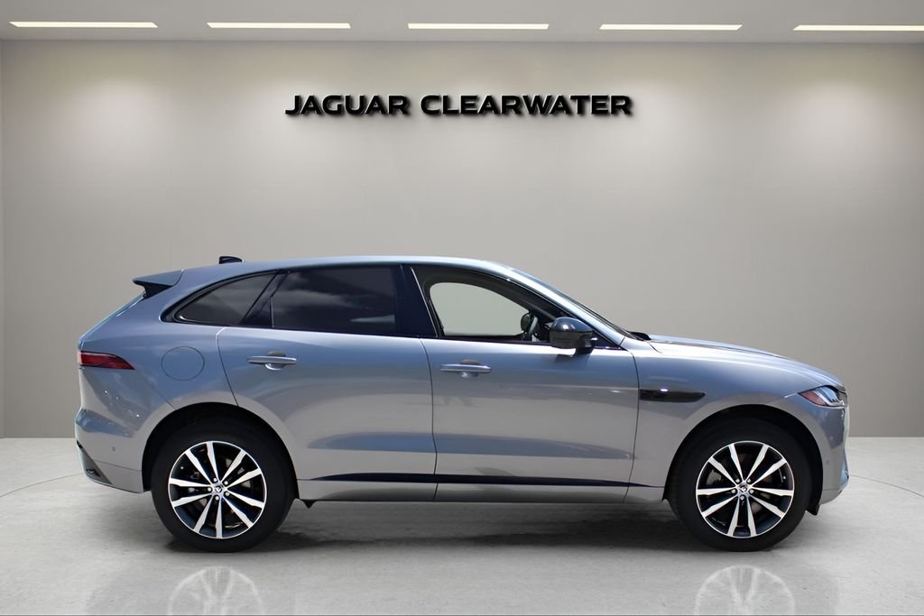 New 2026 Eiger Grey Jaguar P250 R-Dynamic S image 6