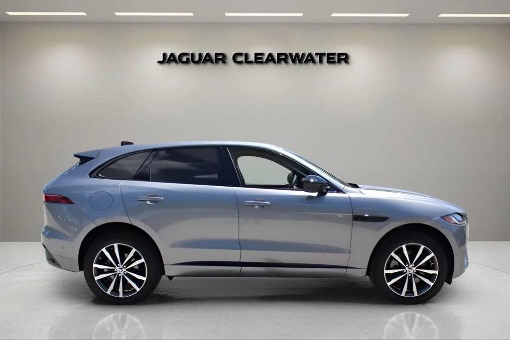 2026 Jaguar F-Pace R-Dynamic S - Photo 6