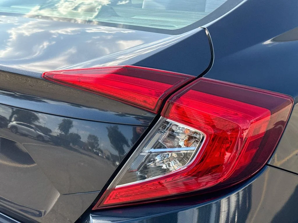 Used 2018 Blue Honda EX image 29