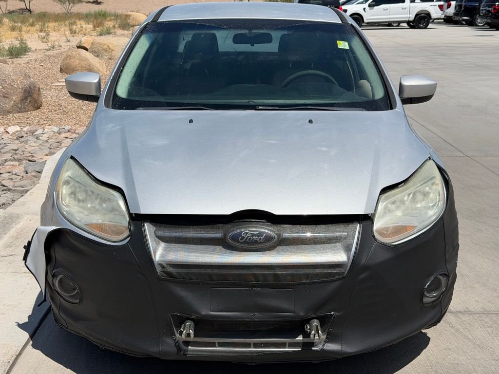New 2012 Silver Ford SE image 3