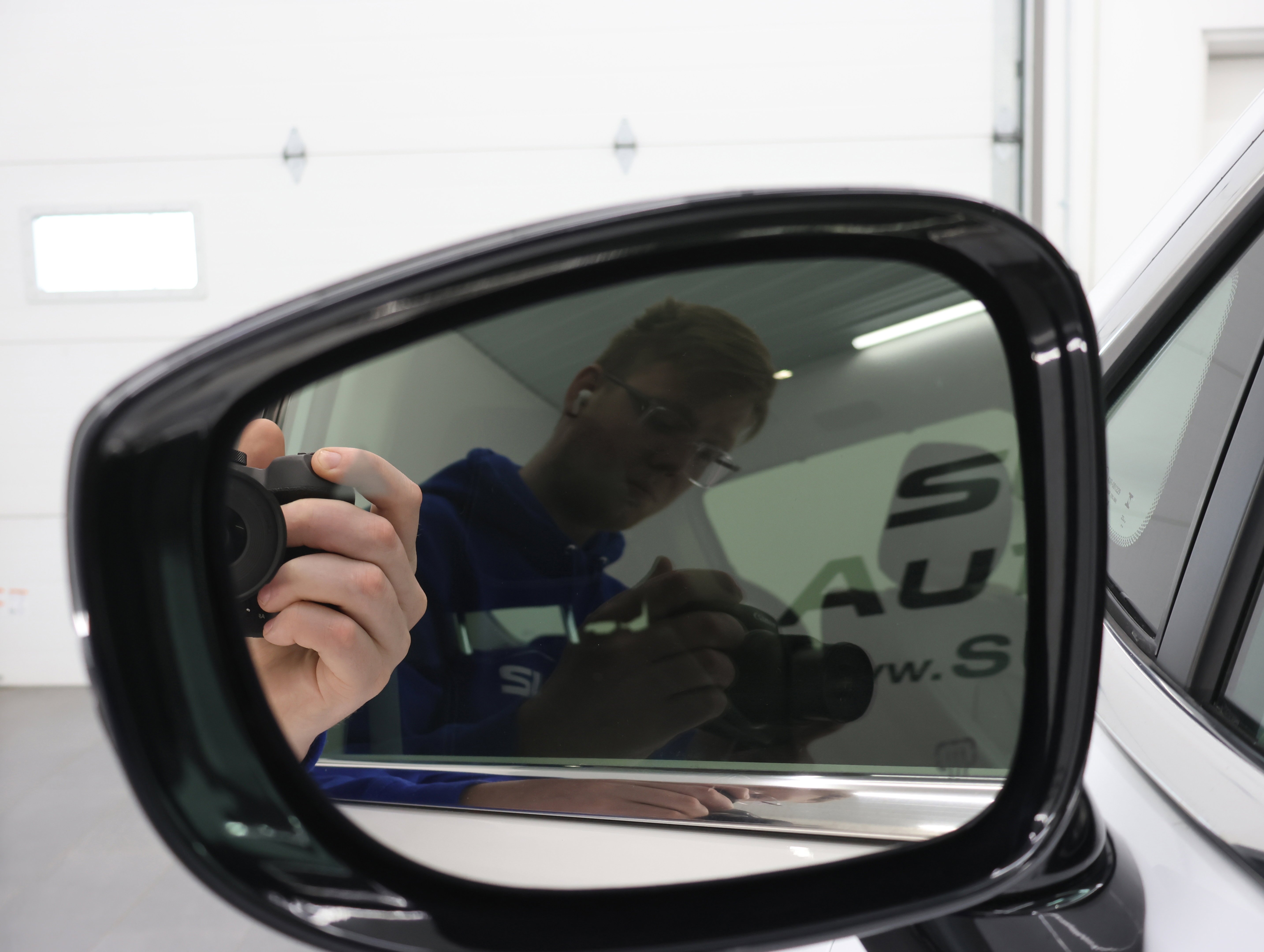Used 2024 Bright White Clearcoat Chrysler Touring L: TOURING L-STOW N GO-QUADS-THIRD-ADAPTIVE CRUISE-1 OWNER image 40