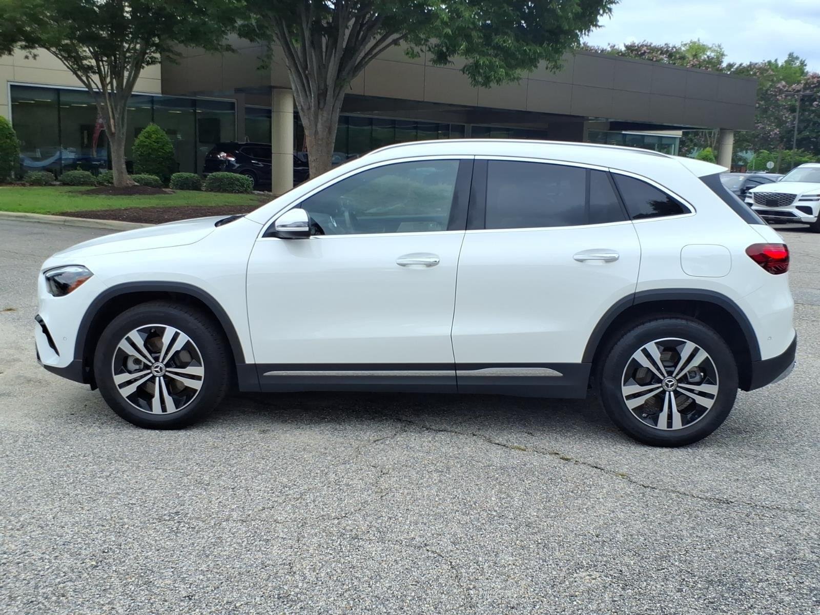 Used 2026 Polar White Mercedes-Benz GLA 250 image 3