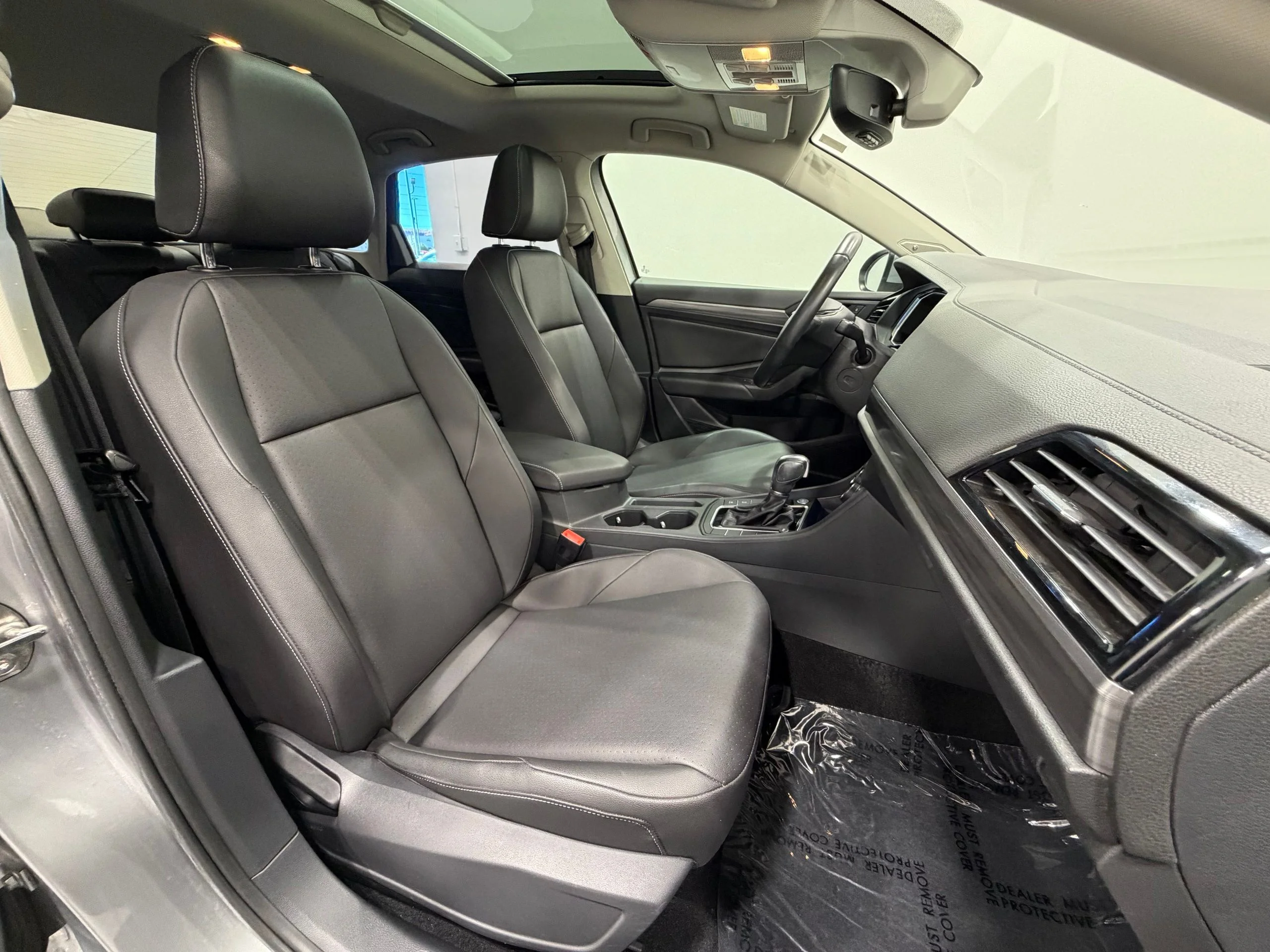 Used 2019 Silver Volkswagen SEL image 28
