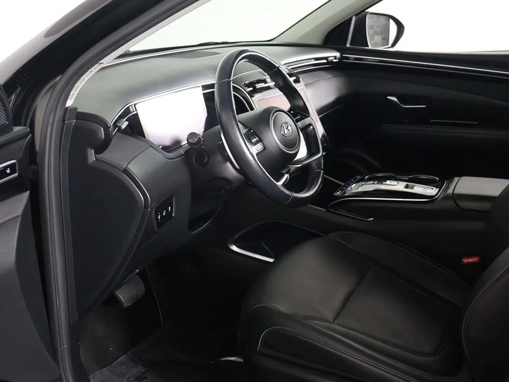 Used 2022 Black Hyundai Limited image 25