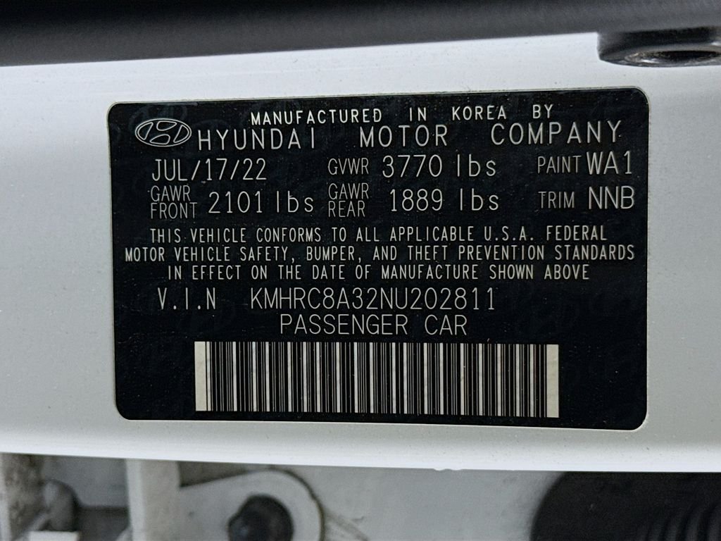 Used 2022 White Hyundai Limited image 31