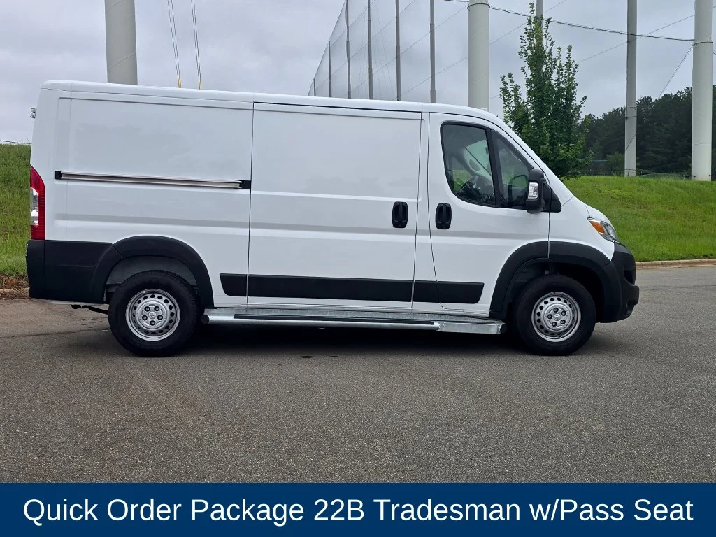 Used 2025 White Ram Base image 2