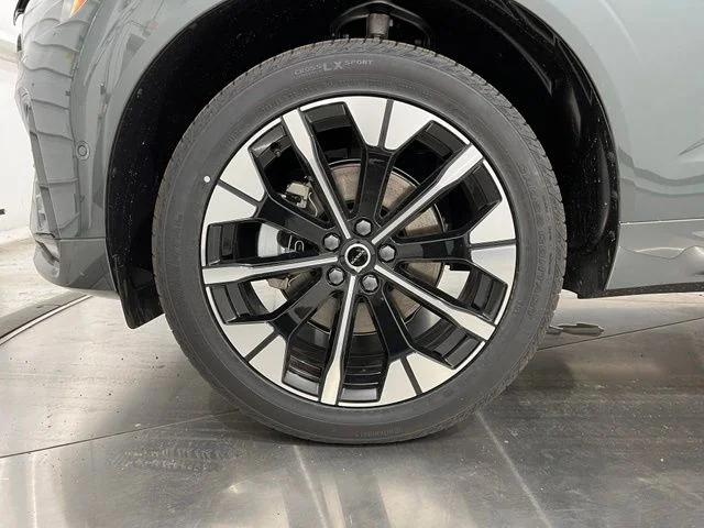 New 2026 Forest Lake Volvo Plus image 22
