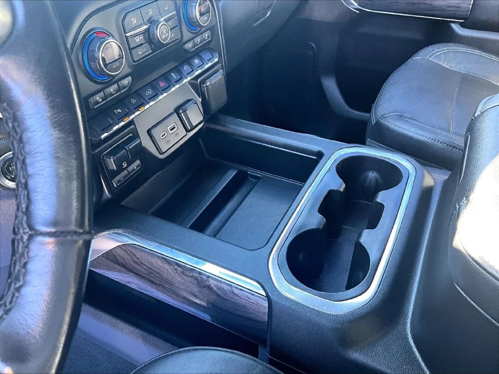 Used 2020 White Chevrolet LTZ image 16
