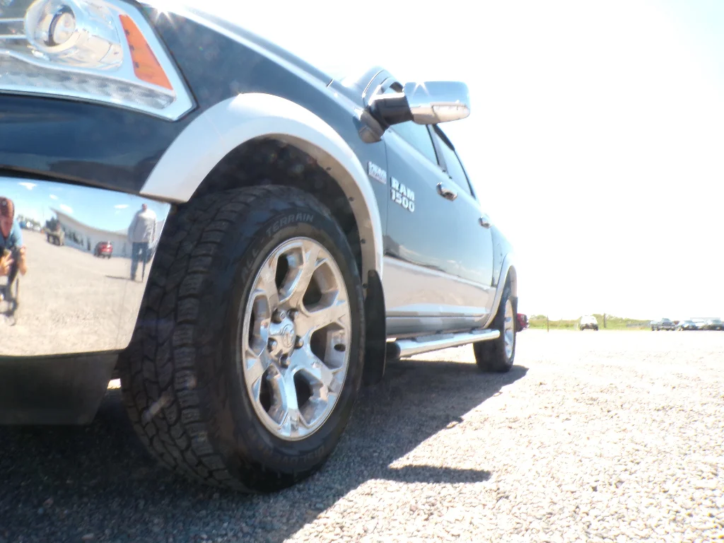 Used 2016 Maximum Steel Metallic Clearcoat Ram Laramie image 9