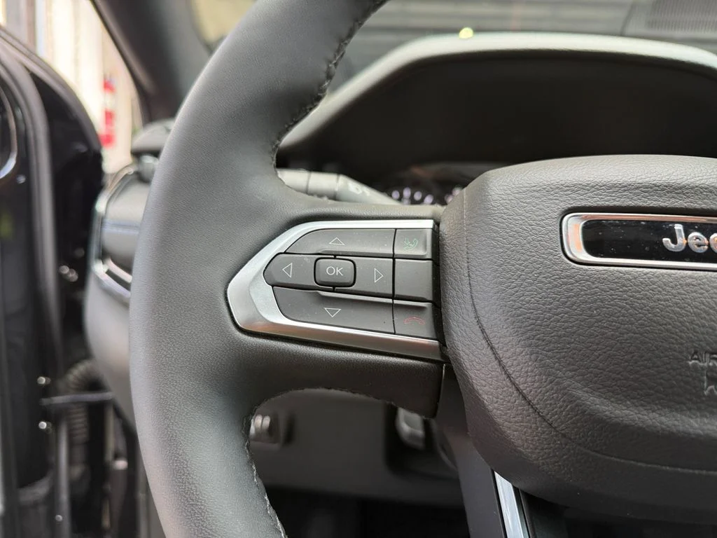 Used 2026 Black Jeep Latitude image 24