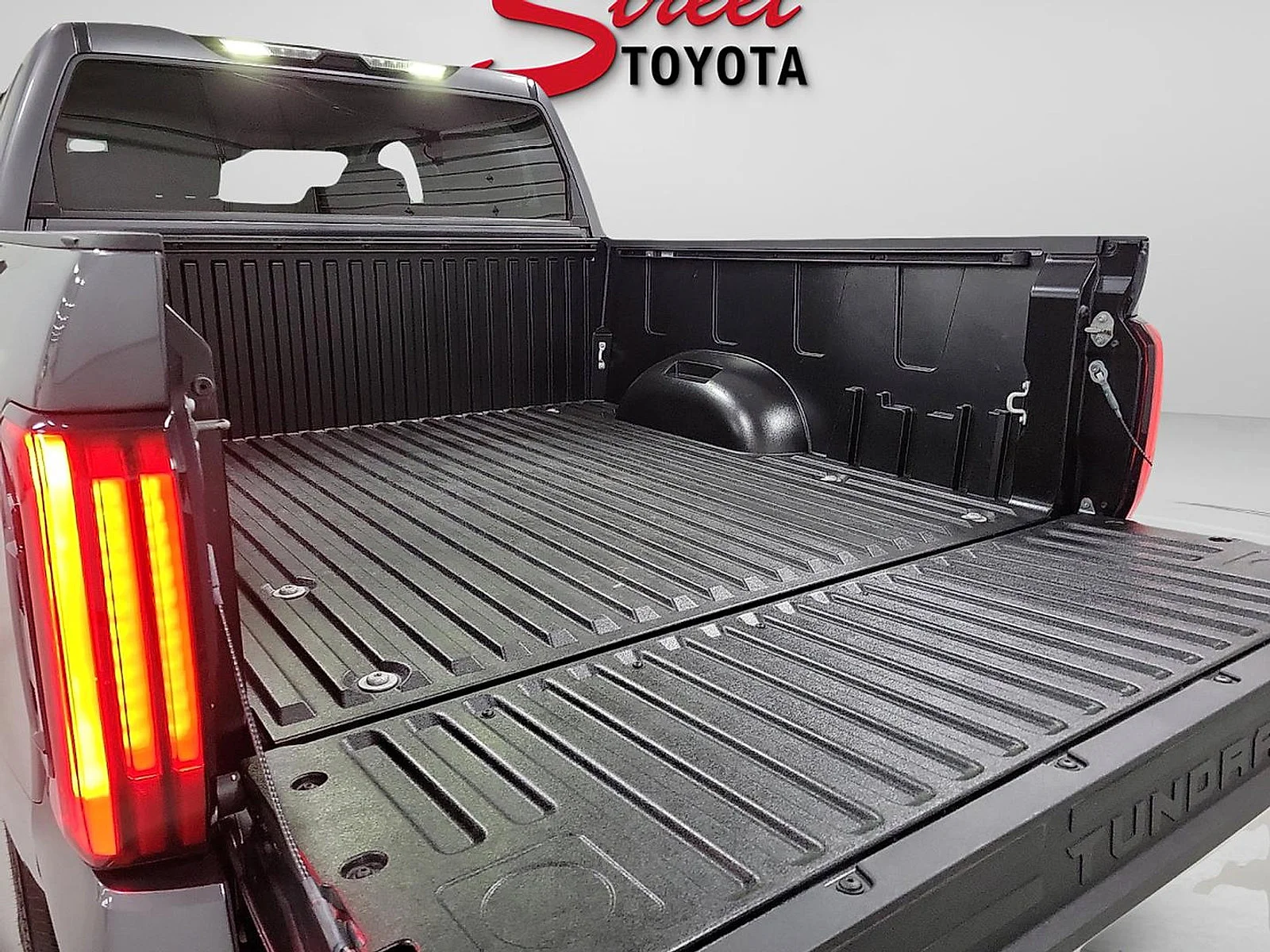 Used 2024 METALLIC GRAY Toyota SR5 image 7