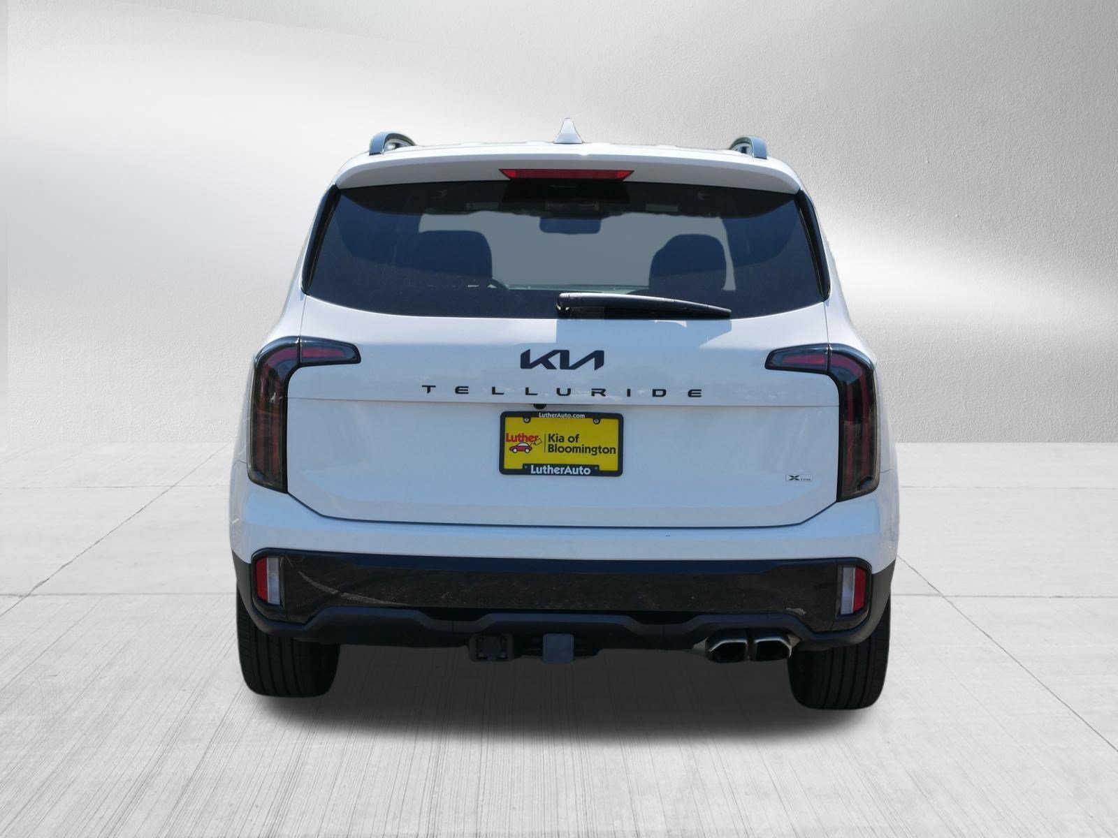 Certified Used 2025 Glacial White Pearl Kia EX X-Line image 6