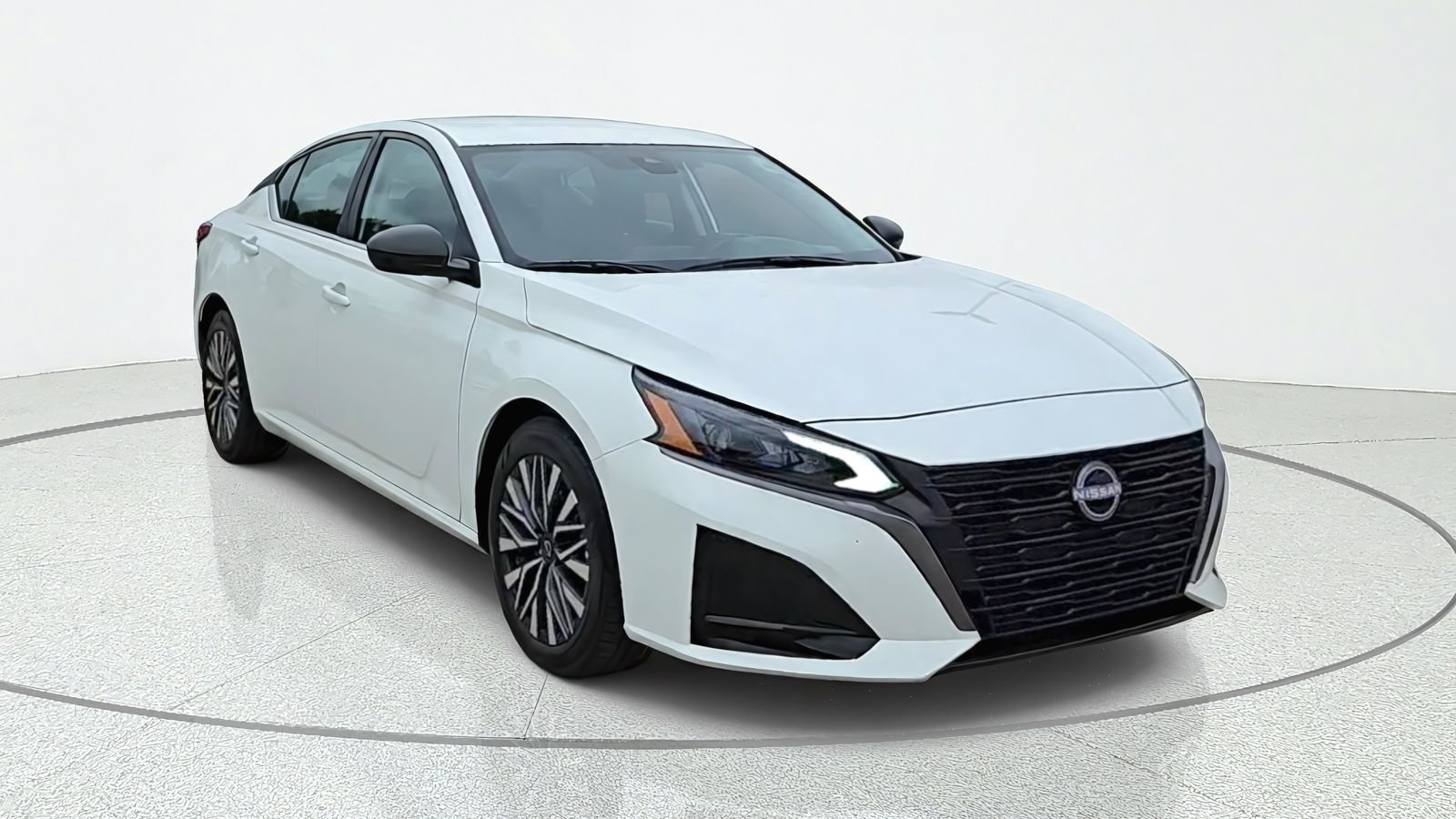 Certified Used 2026 White Nissan 2.5 SV image 1