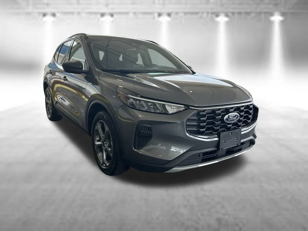Used 2025 Gray Metallic Ford ST-Line image 2