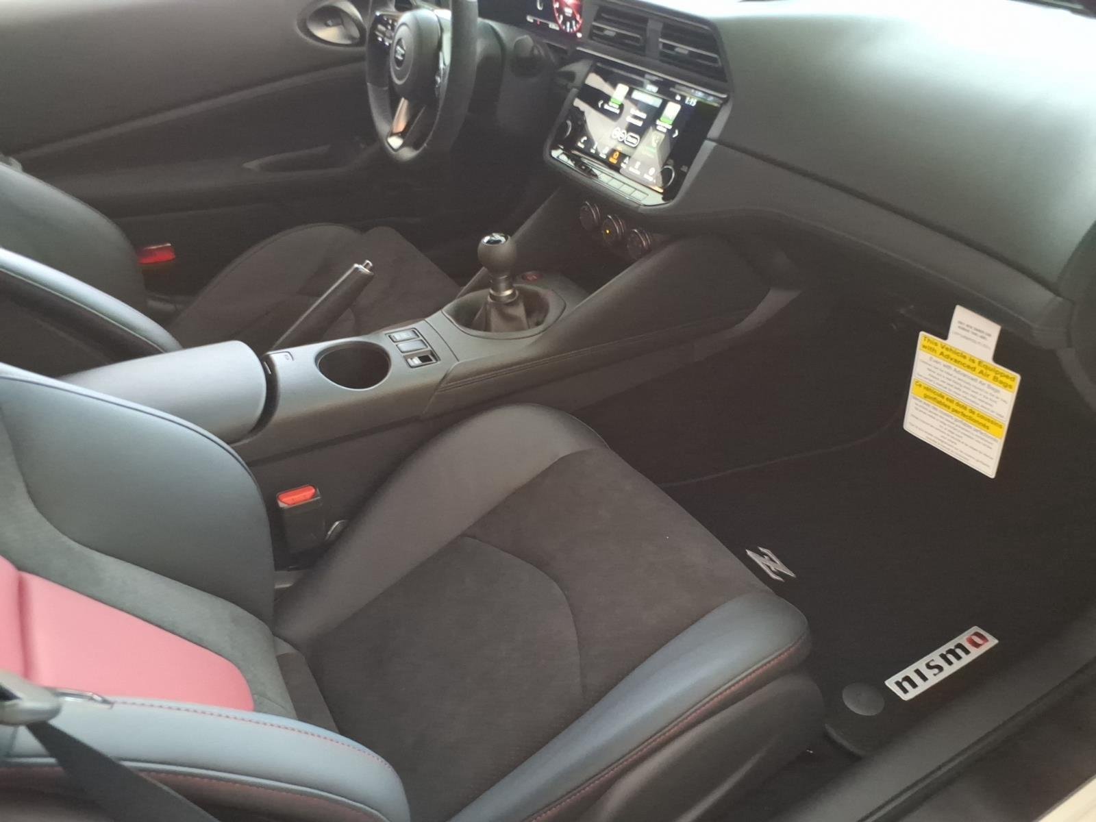 New 2027 Pearl White TriCoat / Super Black Two-tone Nissan NISMO® image 22