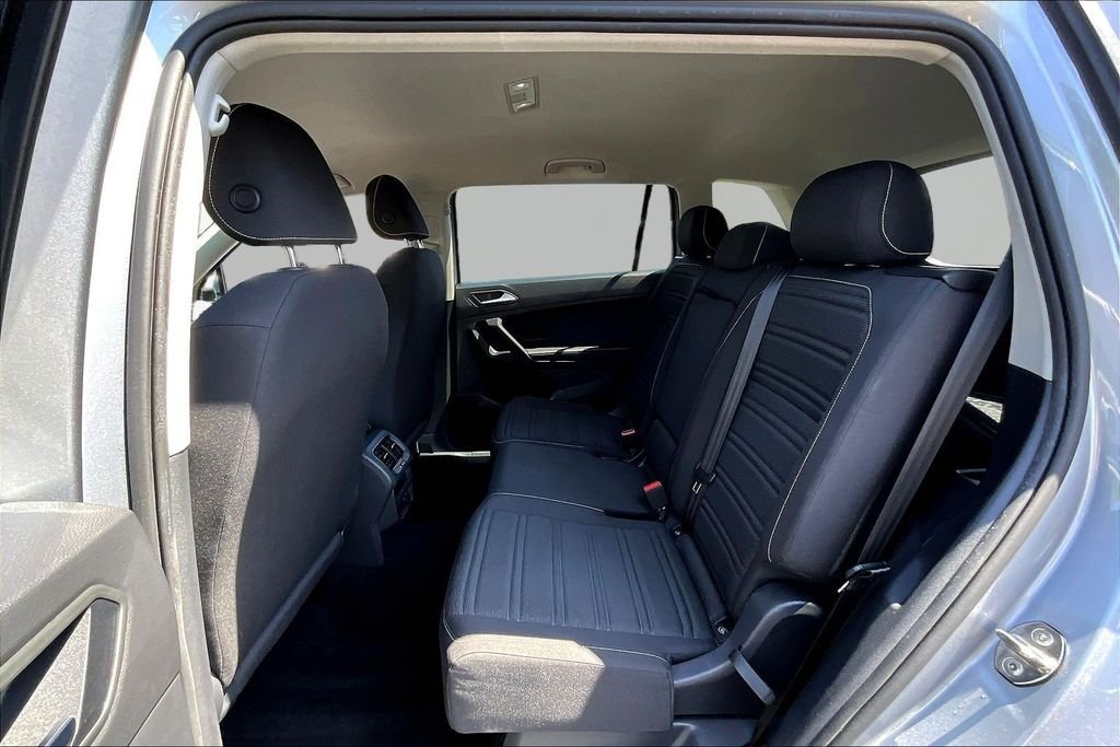 Used 2022 Gray Volkswagen 2.0T S image 23