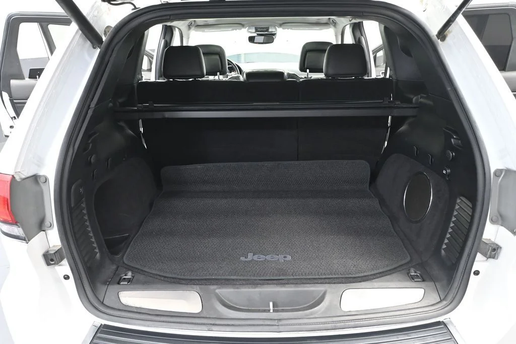 Used 2021 Off-white Jeep Summit image 33