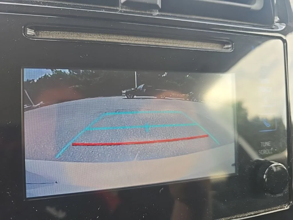 Used 2019 Silver Toyota LE image 19
