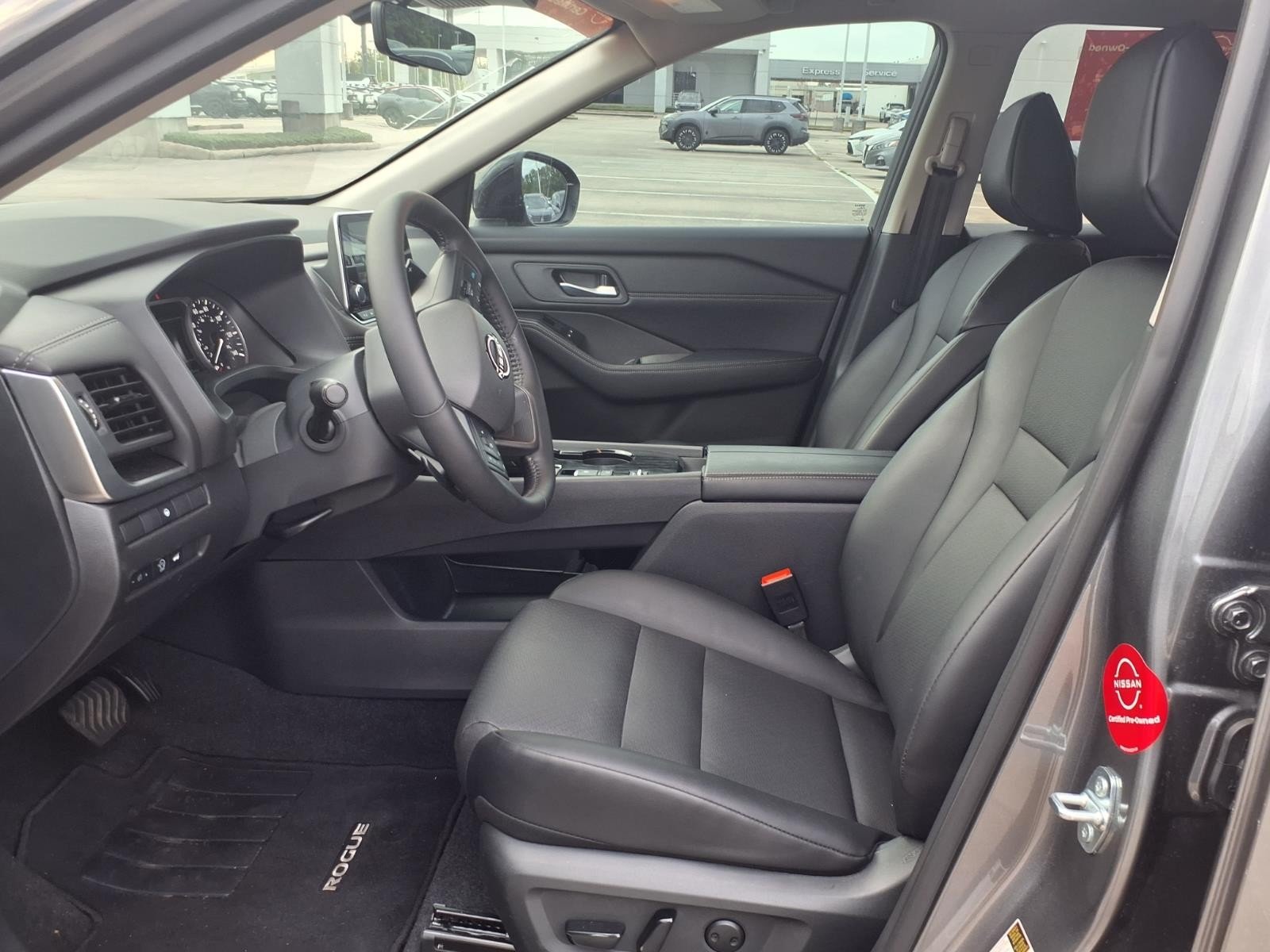 2026 Nissan Rogue photo 17 of 27