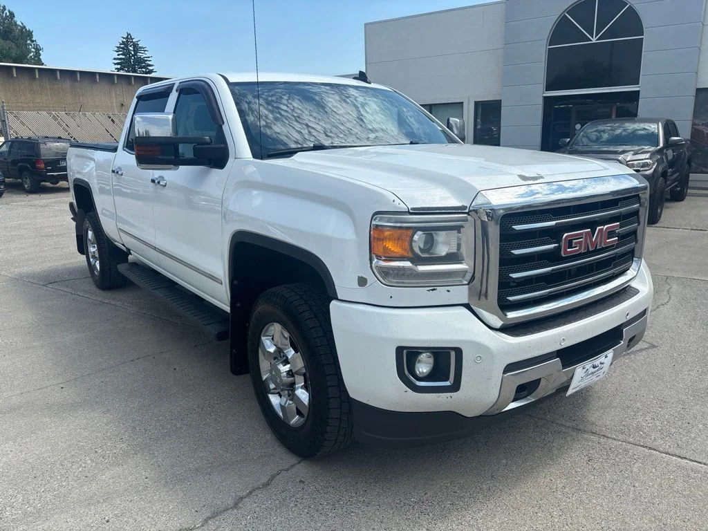 Used 2016 White GMC SLT image 2