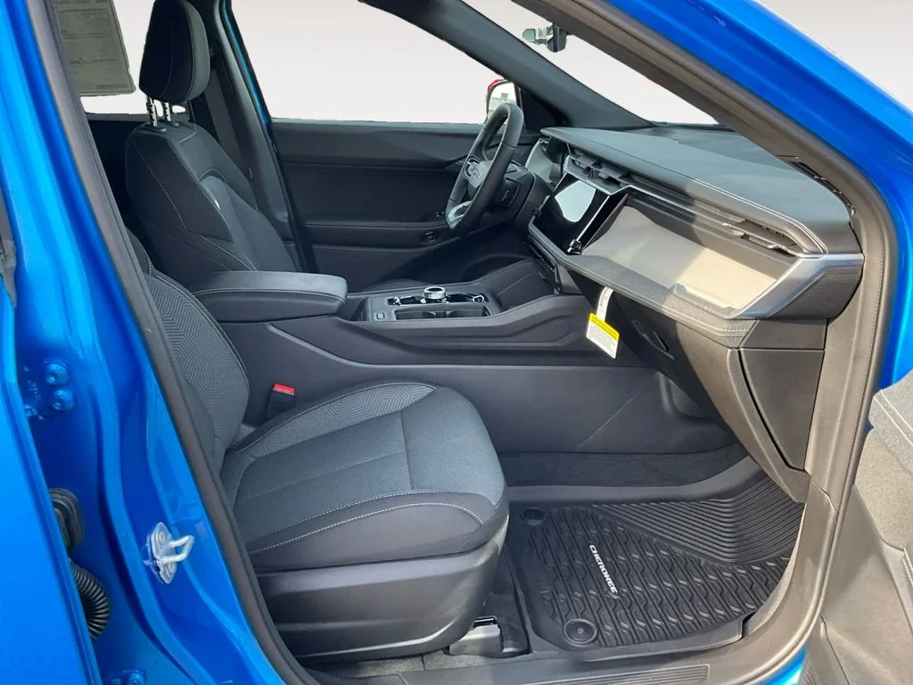 New 2026 Hydro Blue Pearlcoat Jeep Laredo image 10