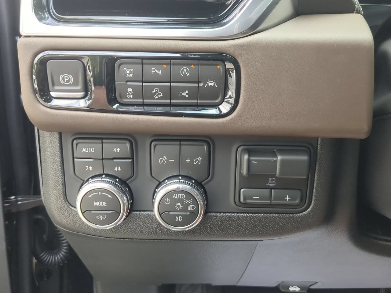 New 2026 Onyx Black GMC Denali Ultimate image 18
