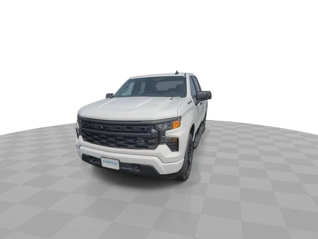 New 2026 Summit White Chevrolet Custom image 3