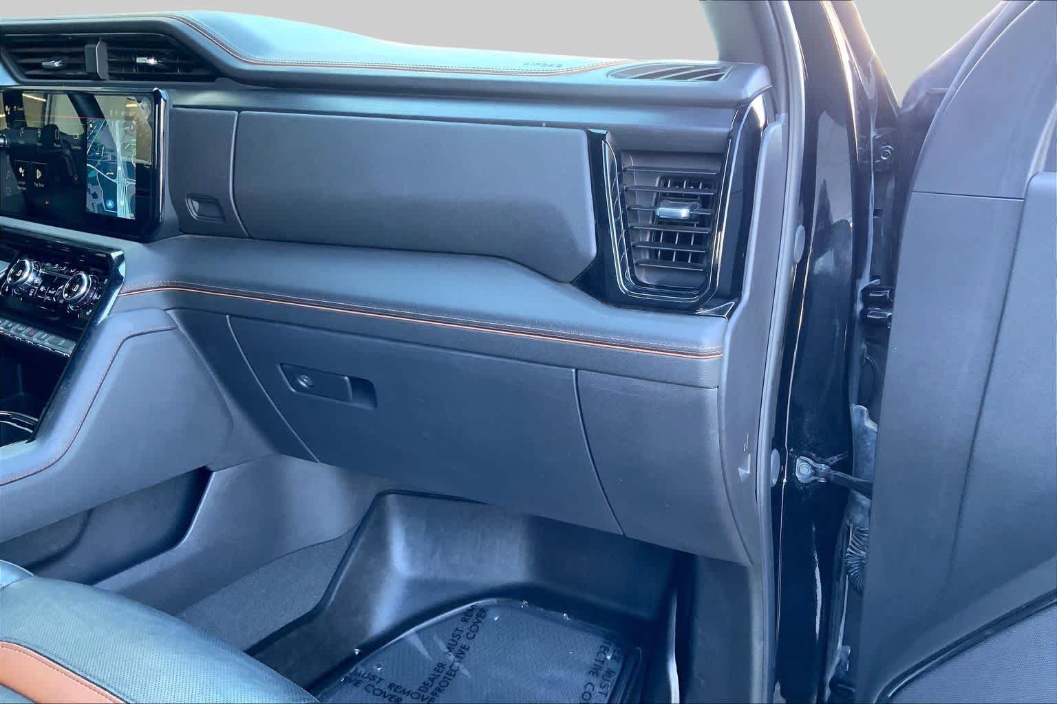 Used 2025 Onyx Black GMC AT4 image 19