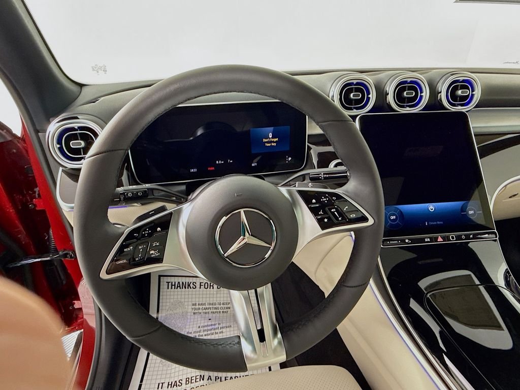 Used 2025 Red Mercedes-Benz GLC 300 image 12