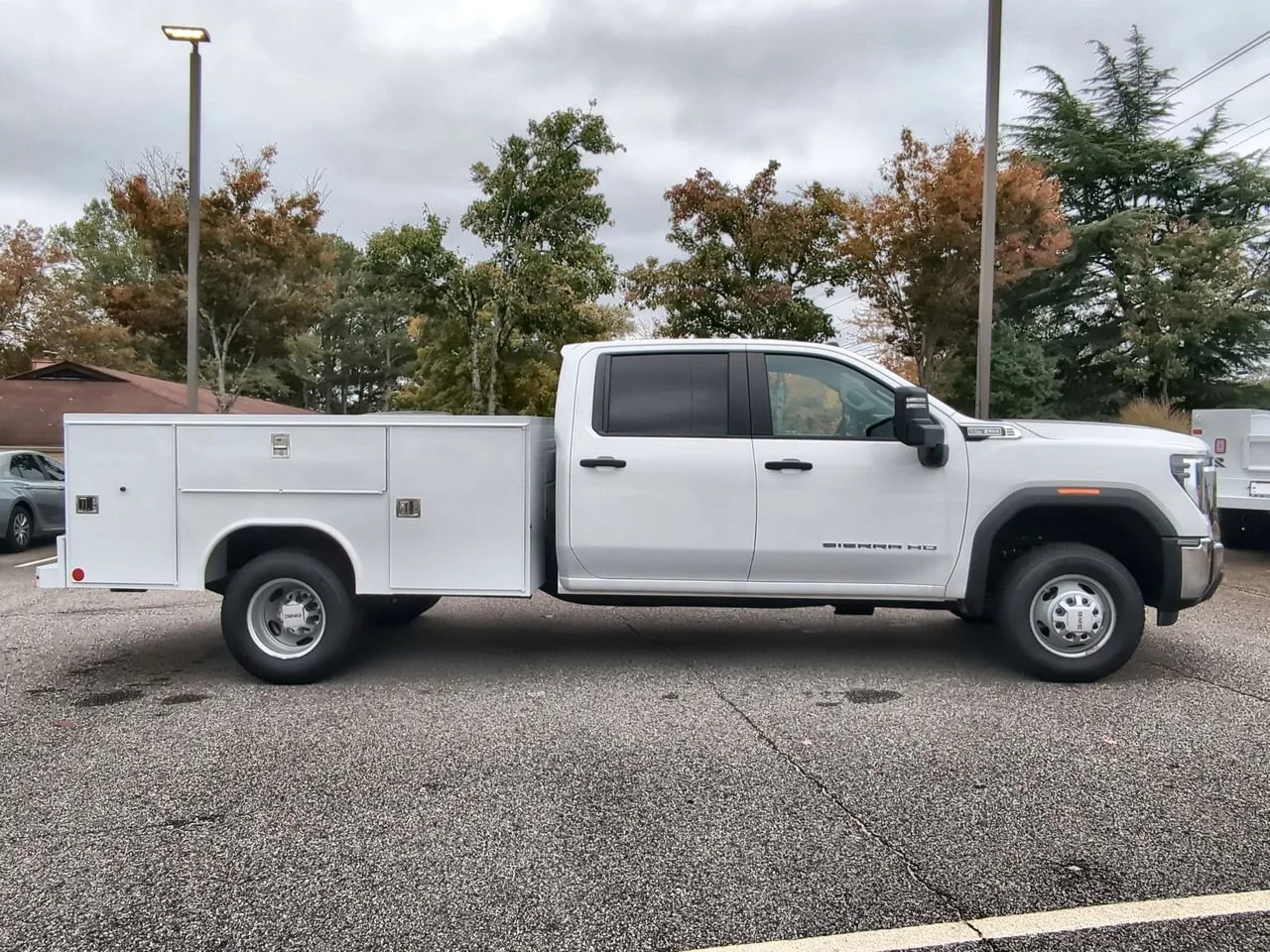 2025 GMC Sierra 3500 Chassis Cab Pro - Photo 9