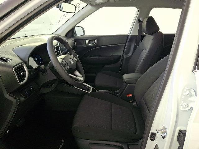 2026 Hyundai Venue SE - Photo 13