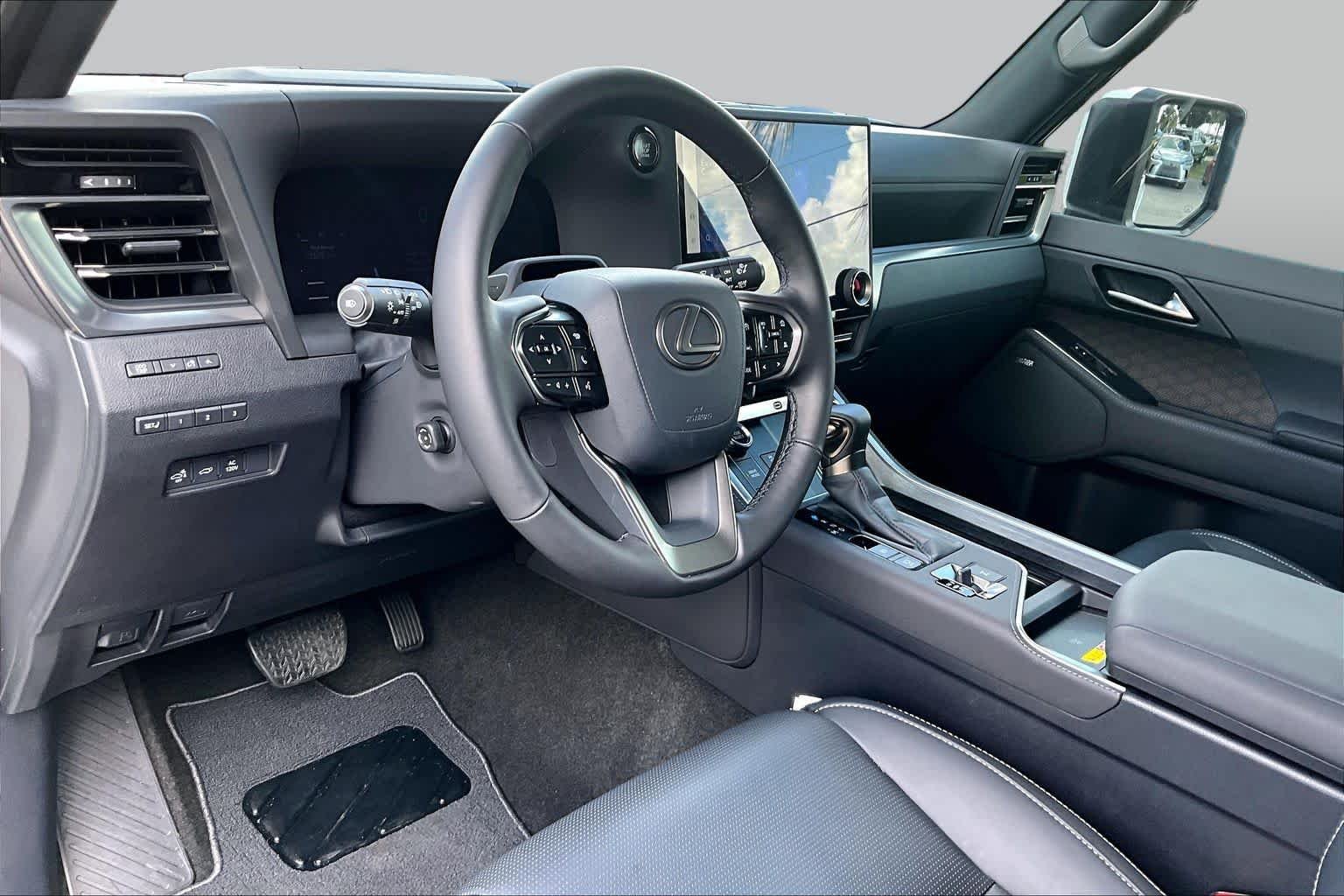 Used 2026 Eminent White Pearl Lexus Luxury image 18