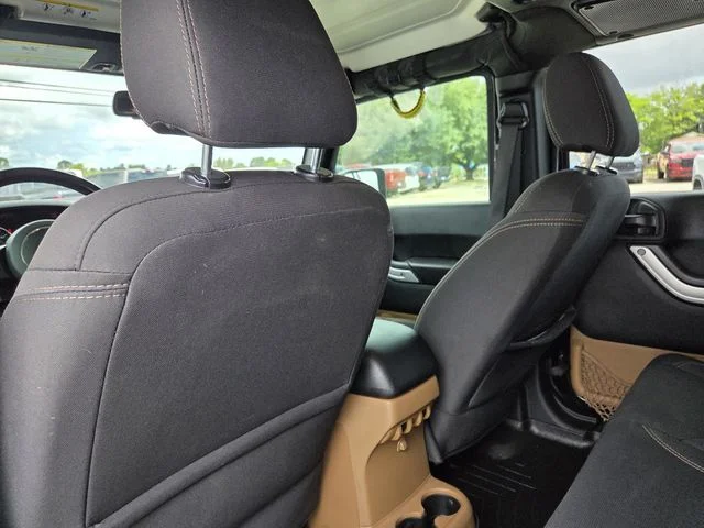 Used 2018 Black Jeep Unlimited Sahara image 26