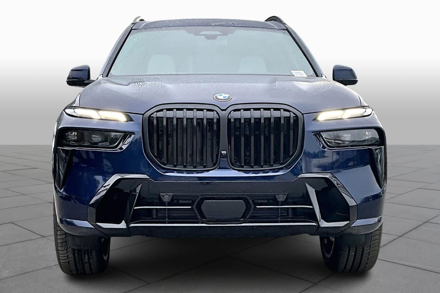 Used 2026 Tanzanite Blue II Metallic BMW xDrive40i image 3
