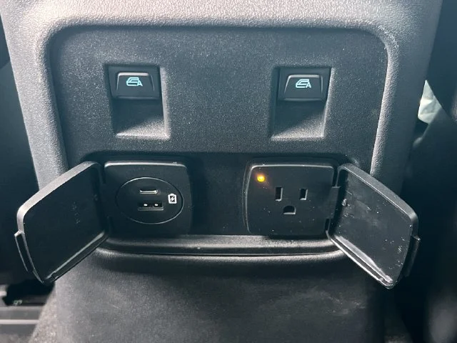 Used 2023 Silver Ford Badlands image 39