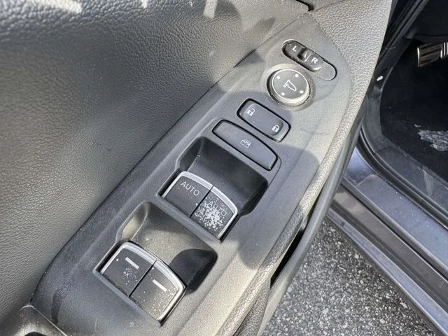 Used 2019  Honda Sport image 23
