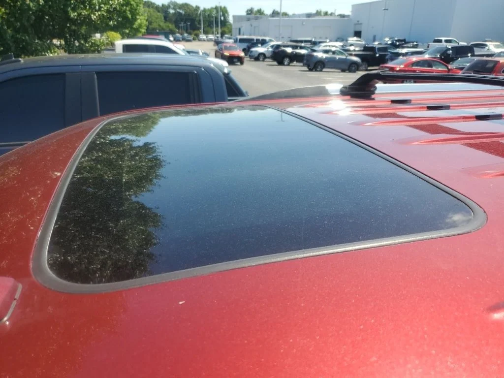 Used 2018 Red Chevrolet Premier image 11