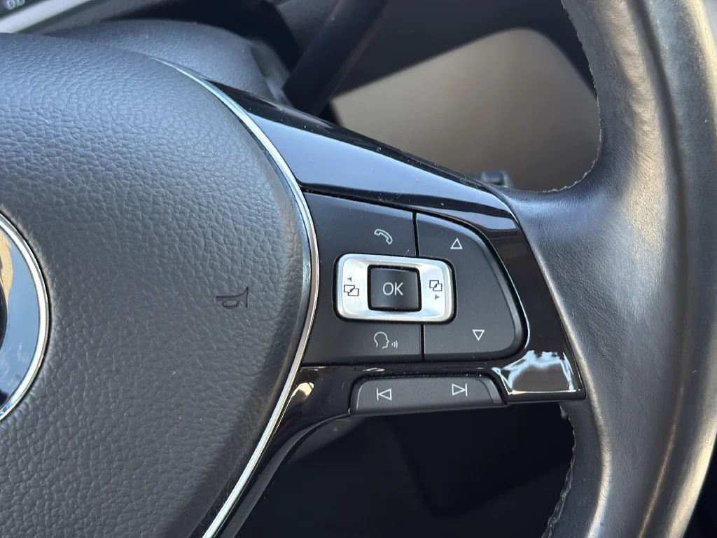 Used 2017 Blue Volkswagen TSI S 4-Door image 15