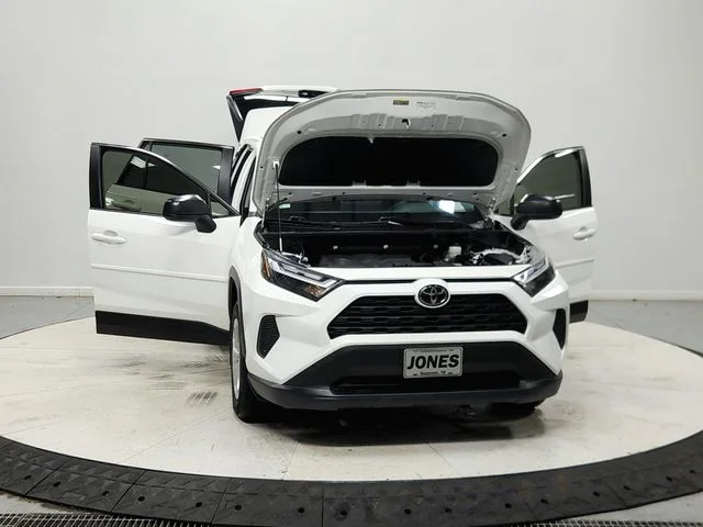 Used 2023 White Toyota LE image 11