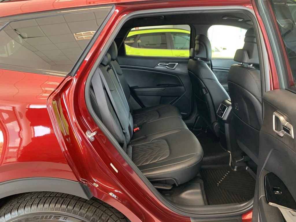 Used 2023 Red Kia X-Line image 17