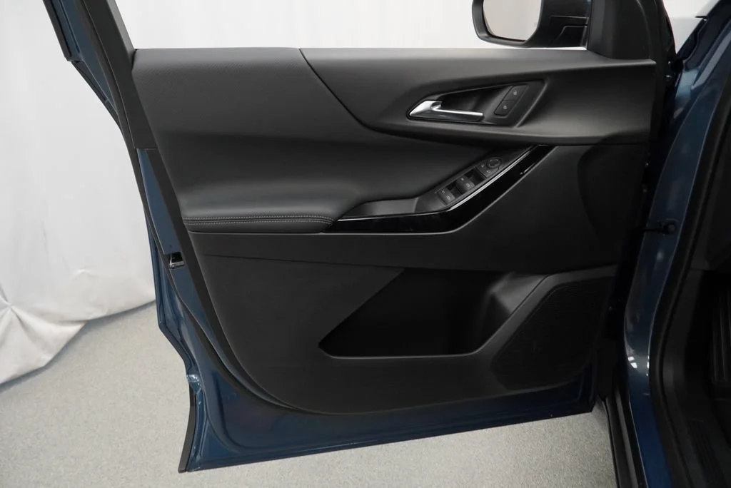 2027 Chevrolet Equinox LT - Photo 30