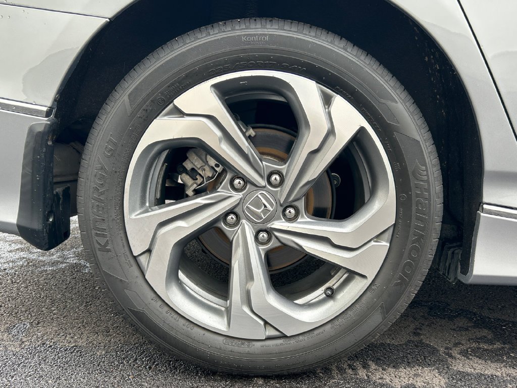 Used 2019 Silver Honda EX image 33