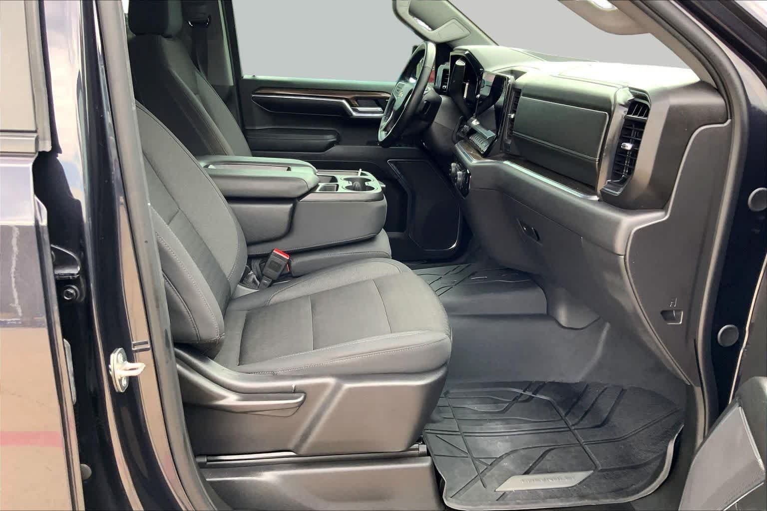 Used 2024 Dark Ash Metallic Chevrolet LT image 9