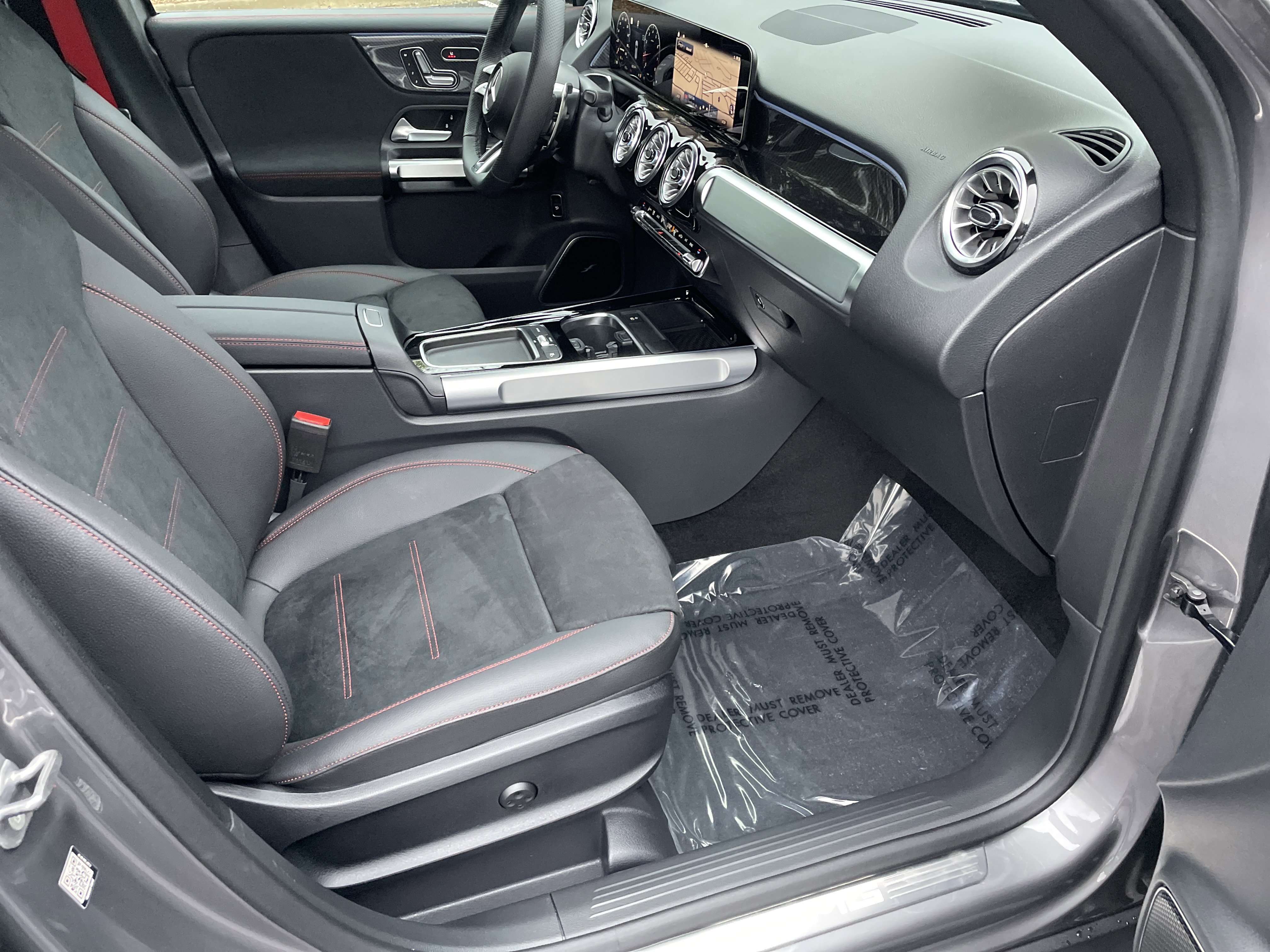 New 2026 Mountain Grey Metallic Mercedes-Benz AMG® GLB 35 4MATIC® SUV image 42