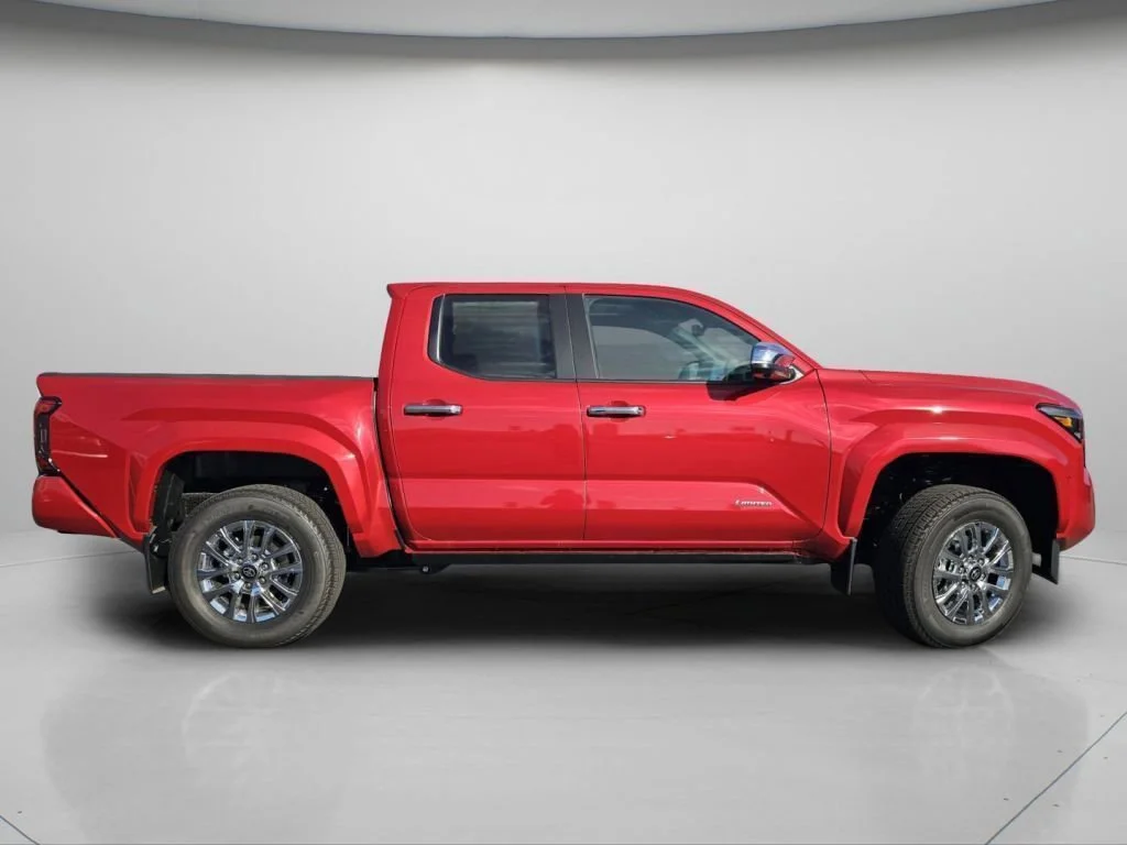2025 Toyota Tacoma Limited - Photo 27
