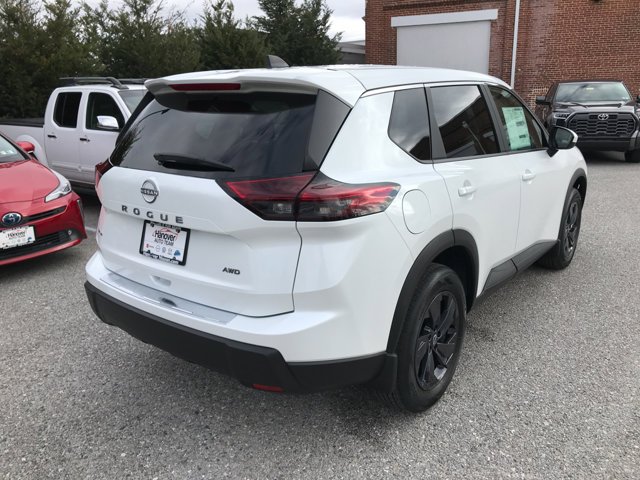 2026 Nissan Rogue SV - Photo 6