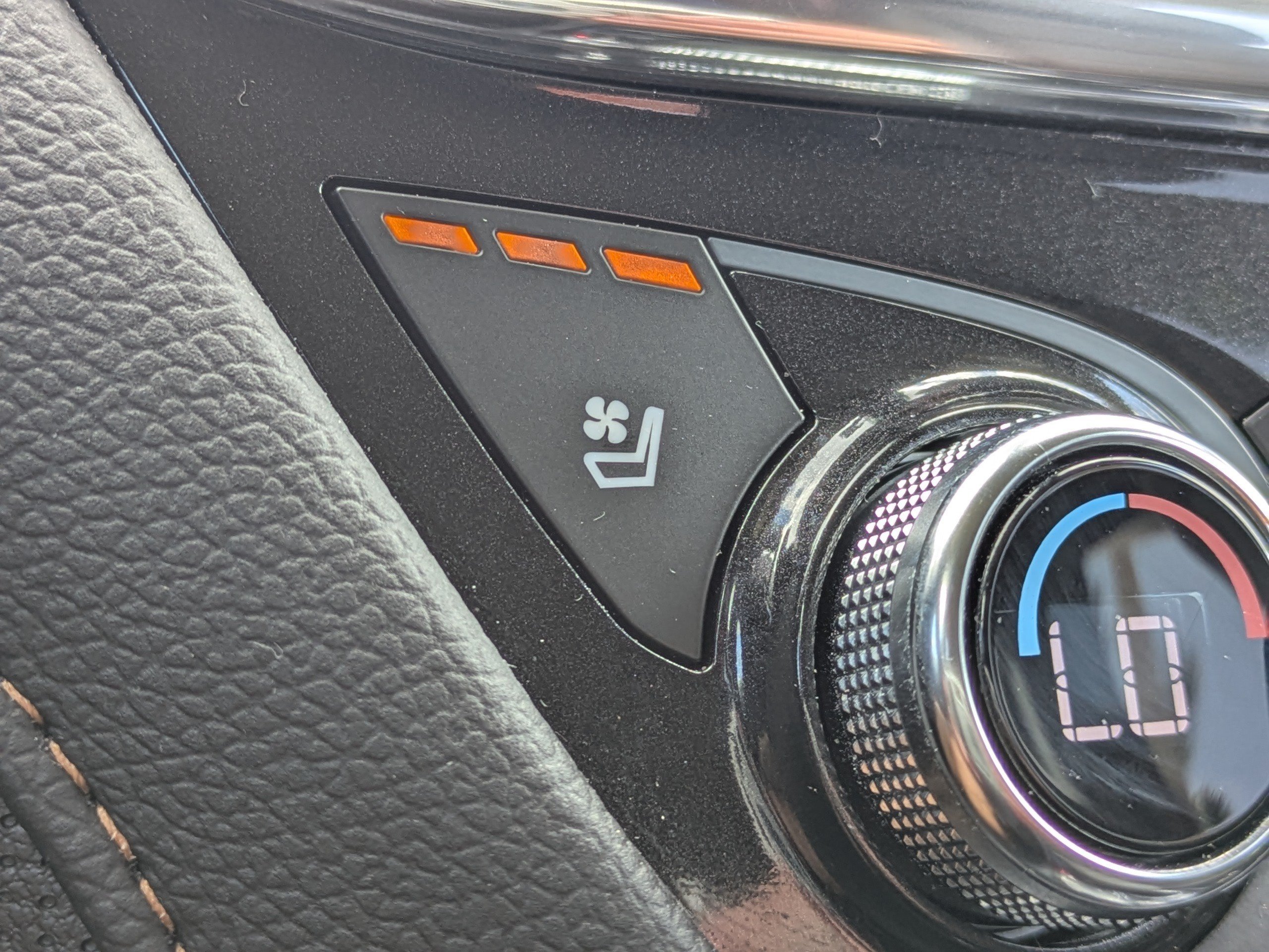 2023 Chevrolet Equinox Premier - Photo 23