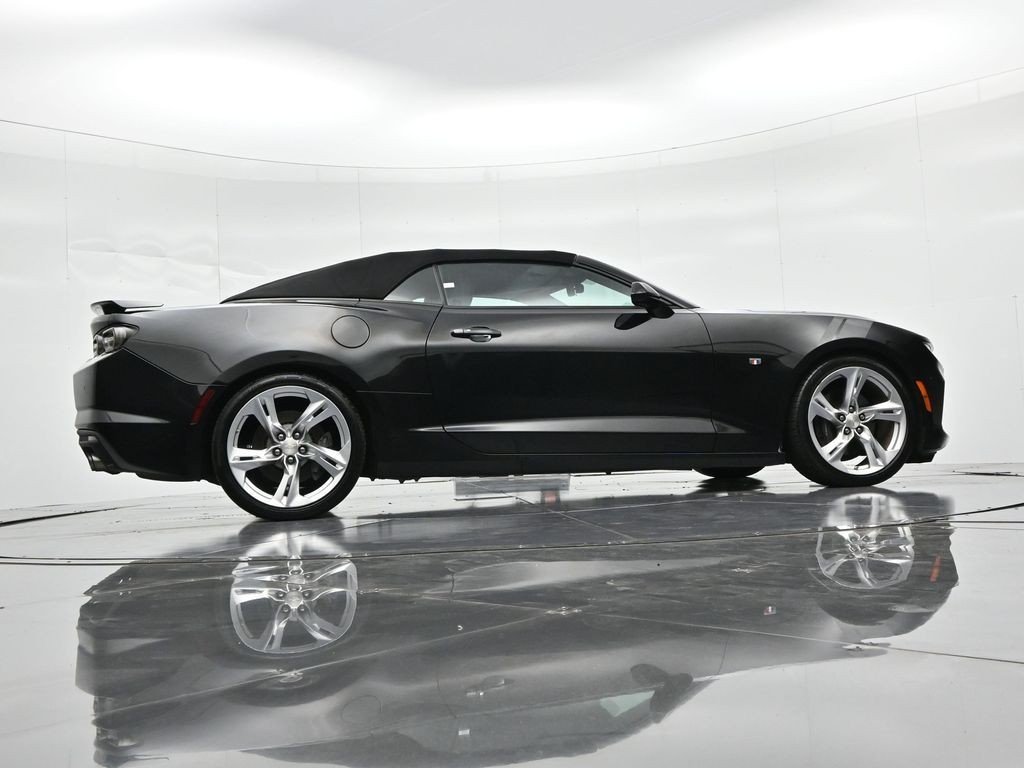 Used 2019 Black Chevrolet 2dr Conv SS w/2SS image 24