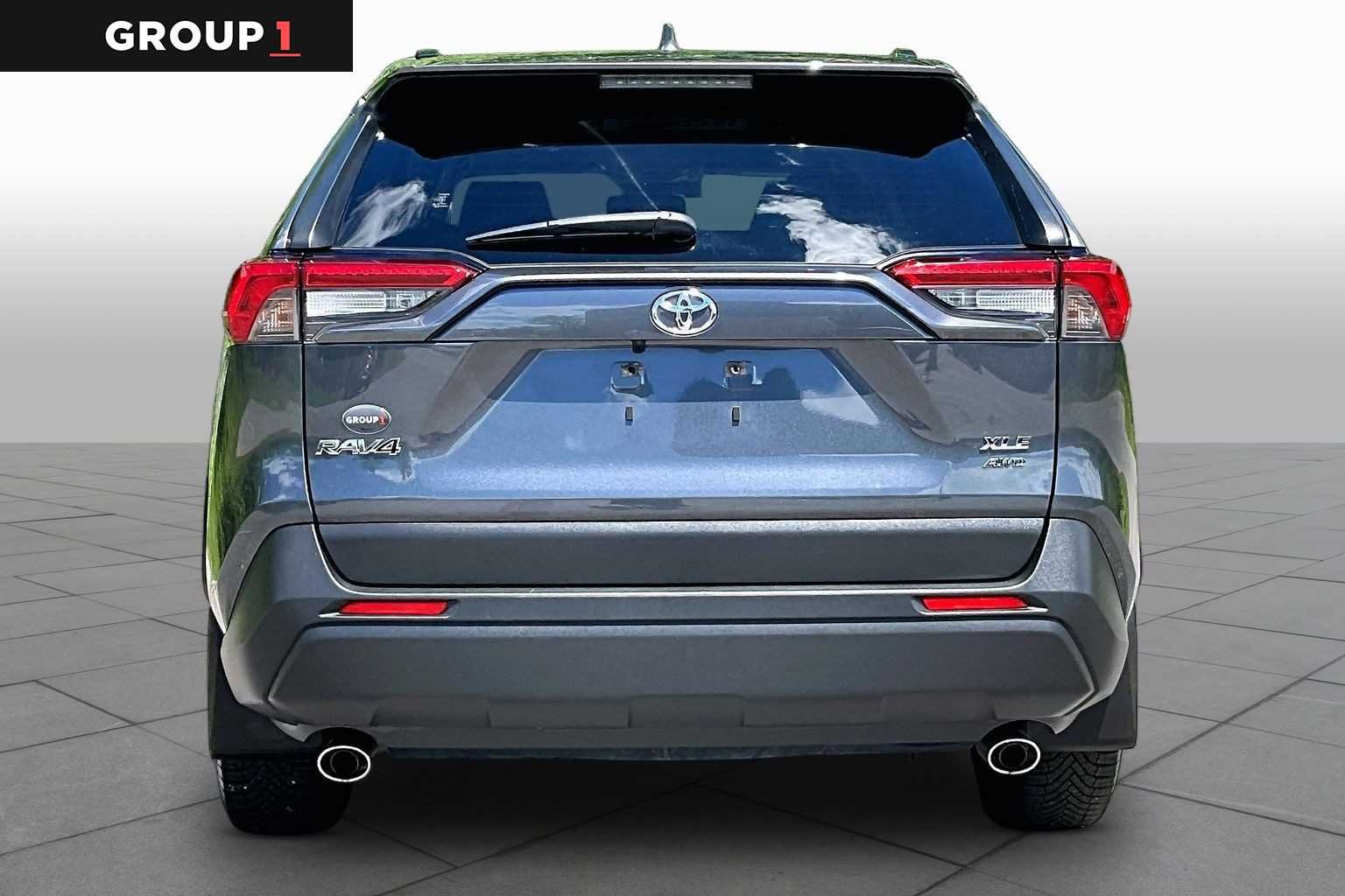 Certified Used 2020 Magnetic Gray Metallic Toyota XLE image 5